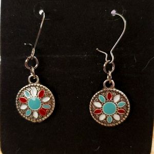 Southwestern motif earrings NWOT